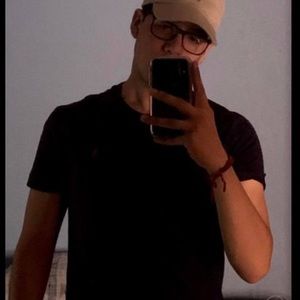 Meet your Posher, Christian